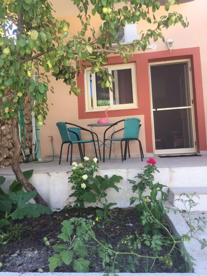 Domenica House Leilighet Kondaraíni Eksteriør bilde